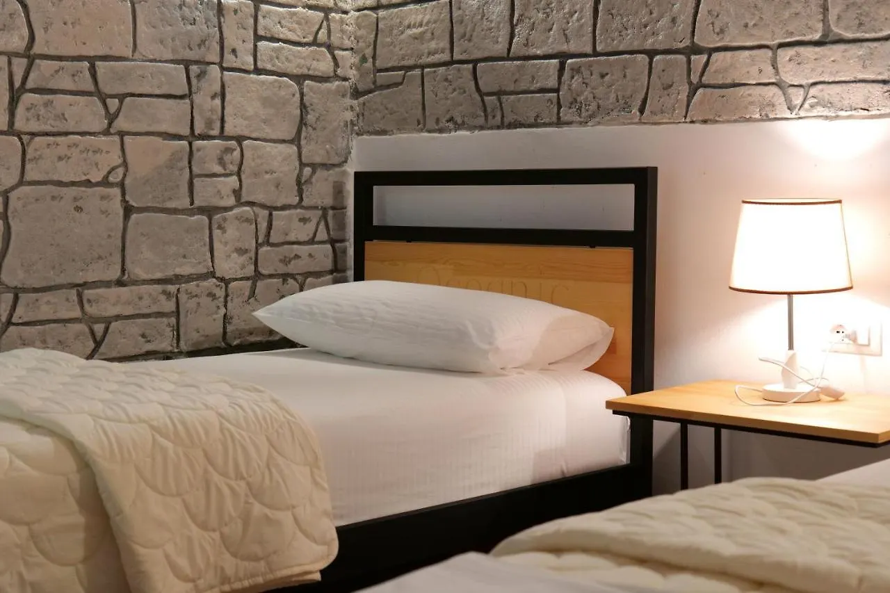Oceanic Overview Suites Саранда