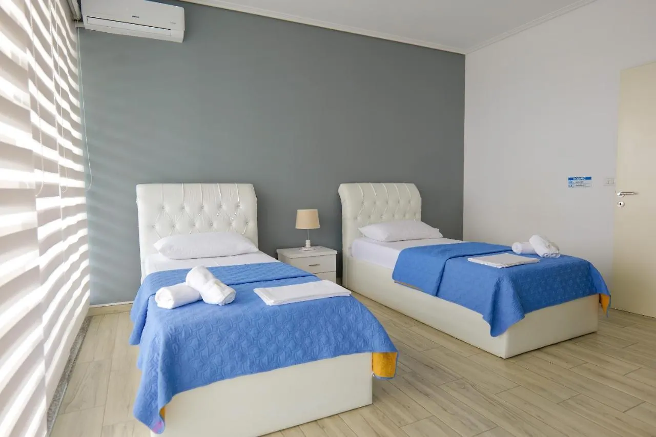 **** Отель Oceanic Overview Suites Саранда Албания