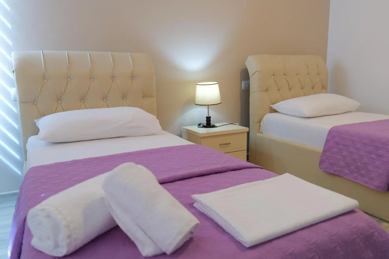 Oceanic Overview Suites Саранда
