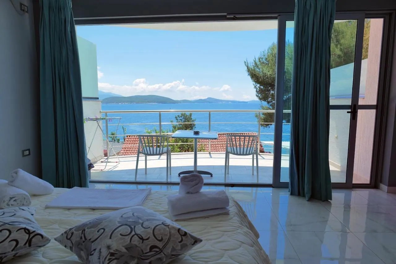 Oceanic Overview Suites Саранда Отель