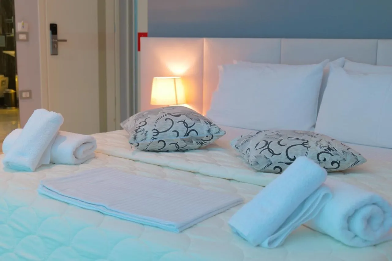 Oceanic Overview Suites Саранда