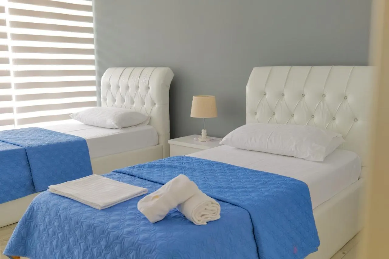 Oceanic Overview Suites Саранда