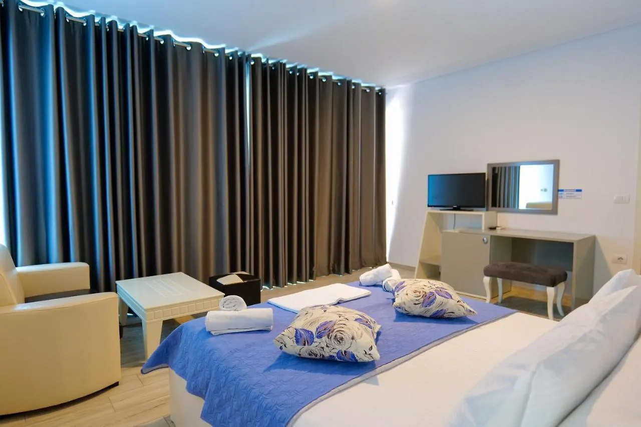 Oceanic Overview Suites Саранда