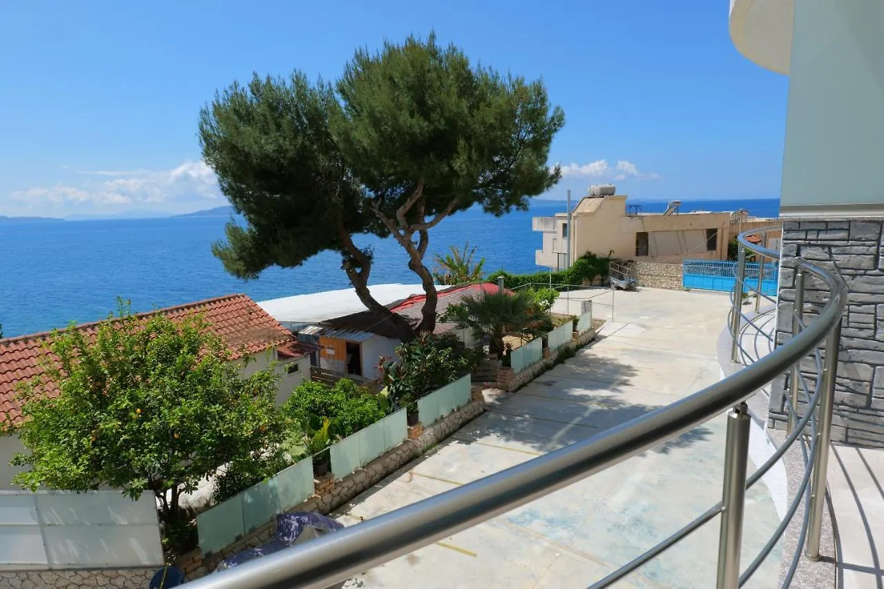 Отель Oceanic Overview Suites Саранда