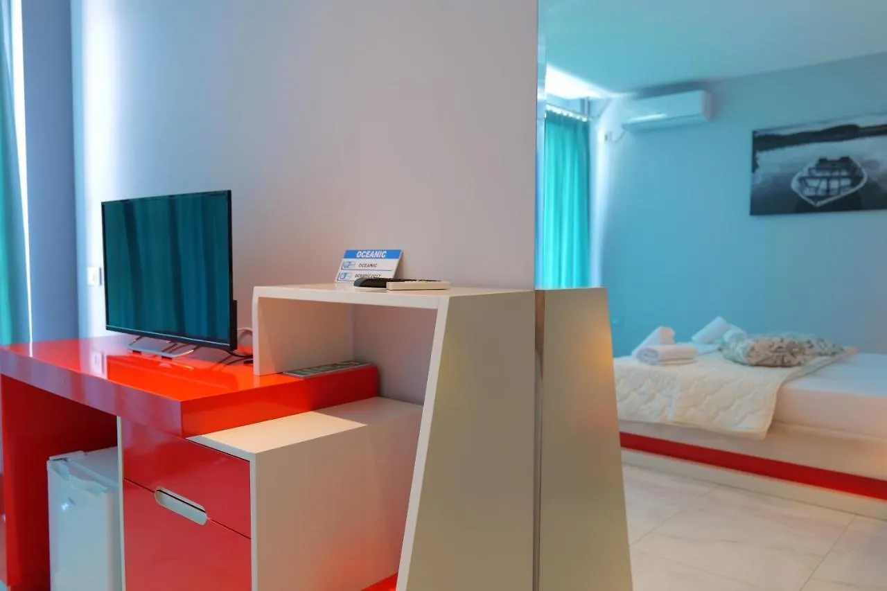 Oceanic Overview Suites Саранда Отель