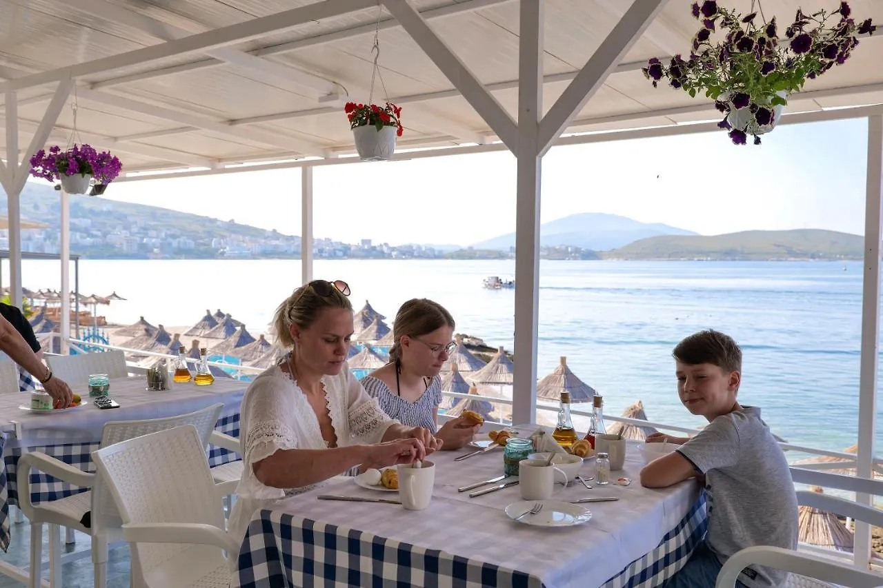 Oceanic Overview Suites Саранда